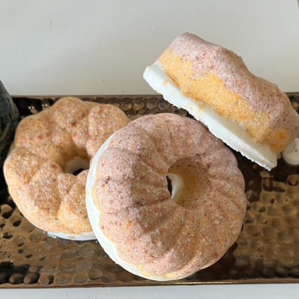 handcrafted premium hydrating "snickerdoodle cookie" bath bombs/foot soaking